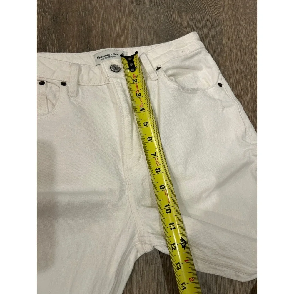 Abercrombie & Fitch Curve Love High Rise Mom Jeans White Distressed 27 4L Long‎